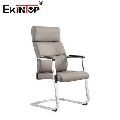 Chaise de bureau polyvalente en cuir réglable en hauteur avec base métallique chrome