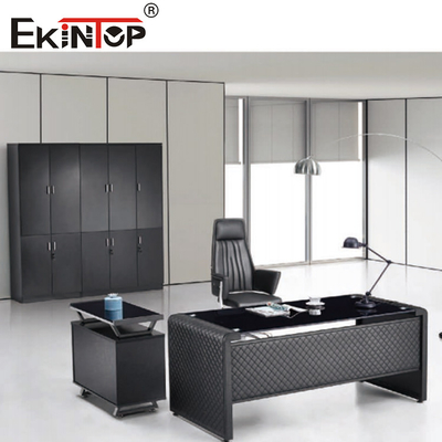 Moderne noir je forme le bureau en verre avec l'Assemblée extérieure sans heurt priée
