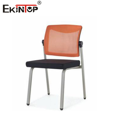 Chaises de salle de formation collaborative Confortables et fonctionnelles pour l'apprentissage en groupe