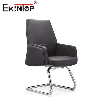 Chaise de bureau en cuir authentique, disposant d'un mécanisme de repos