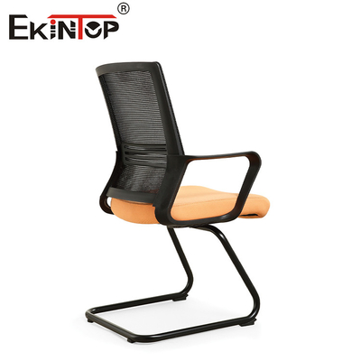 Chaise de stagiaire fonctionnelle et pratique avec accoudoir fixe pour les milieux professionnels