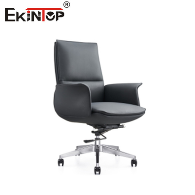 Chaise de chef en cuir classique intemporelle pour le lieu de travail moderne