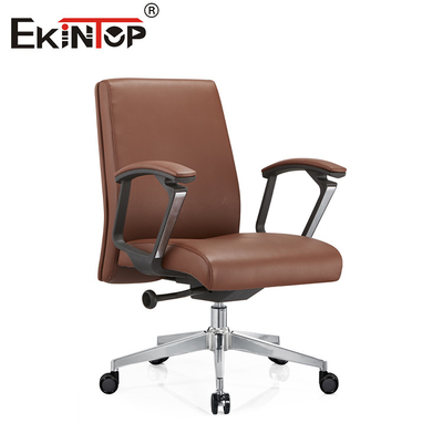Confort et style Chaise en cuir de haute qualité pour les professionnels exigeants