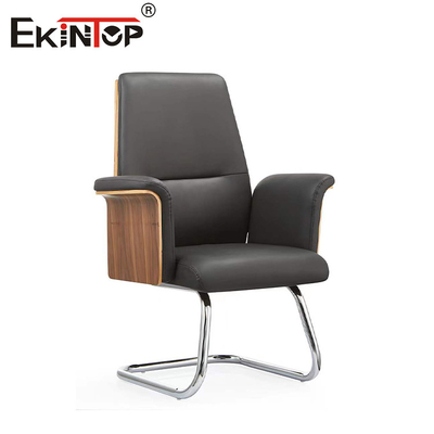 Assise de bureau en cuir ergonomique avec rouleaux