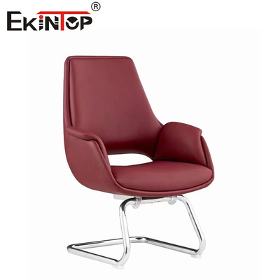Chaise en cuir de Bourgogne SGS avec des jambes métalliques à hauteur réglable et un accoudoir fixe