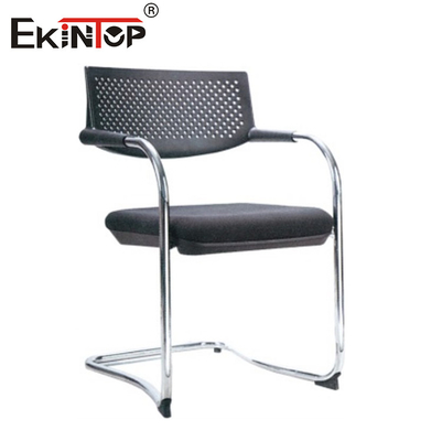 Chaise d'entraînement à jambes métalliques