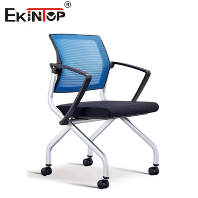 Chaise de bureau en maille avec roulettes et accoudoirs réglables