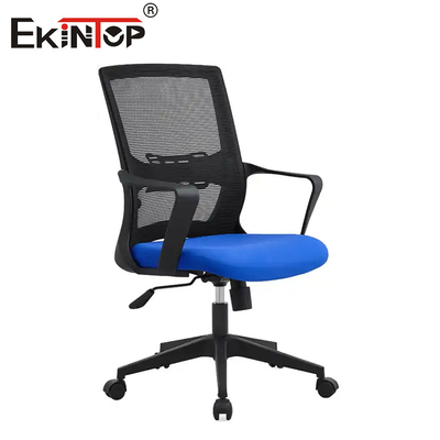 Chaise de bureau en maillage à accoudoir en chrome avec fonction pivotante