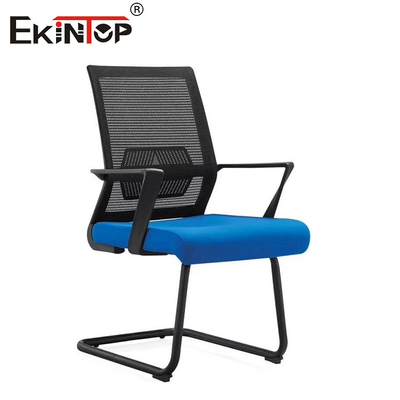 Chaise de bureau en treillis confortable à dos moyen