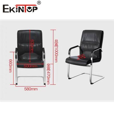 Chaise de bureau en cuir noir avec accoudoirs et cadre métallique