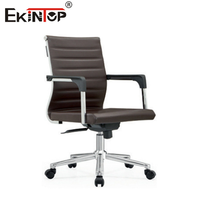 Chaise de bureau en cuir brun avec accoudoirs style moderne