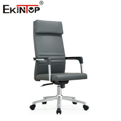 Chaise de bureau en cuir à dos haut avec accoudoirs et roulettes