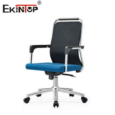 Chaise de bureau exécutive à dos moyen avec accoudoirs en option de style moderne