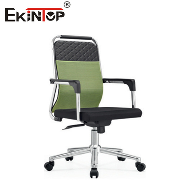 Chaise de bureau exécutive à dos moyen avec accoudoirs en option de style moderne