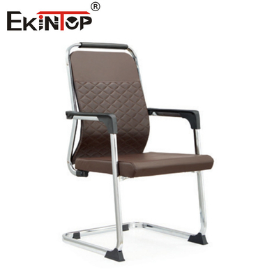 Chaise de bureau en cuir à dos moyen avec accoudoirs