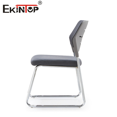 Chaise d'entraînement pour visiteurs sans roues en plastique empilable