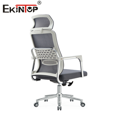 Chaise de bureau ergonomique avec matériau en maille grise et soutien arrière en repose-tête