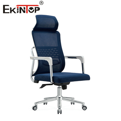 Chaise de bureau en maille personnalisable avec accoudoirs et roues de style moderne