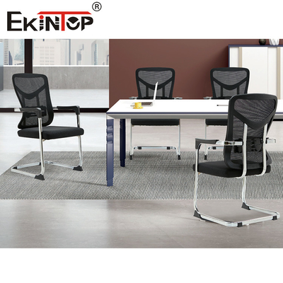 Chaise de bureau de style commercial avec coussin en mousse de mémoire noire personnalisable