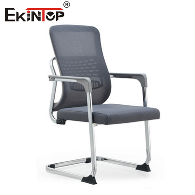 Chaise de bureau de style commercial avec siège en éponge et dossier en maille