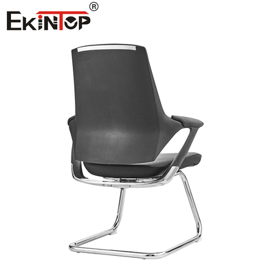 Chaise de bureau en cuir à dos moyen avec conception en forme d'arc pour salles de conférence