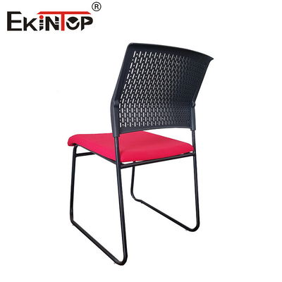 Chaise d'entraînement empilable avec coussin d'étude à siège en éponge