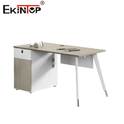 Station de travail de bureau pour employés personnalisable en bois