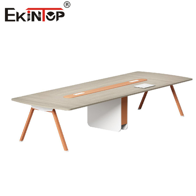 Table de conférence en noix de style moderne avec des jambes en métal
