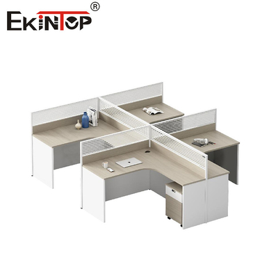 Station de travail de bureau modulaire multi-personnes avec écrans de confidentialité