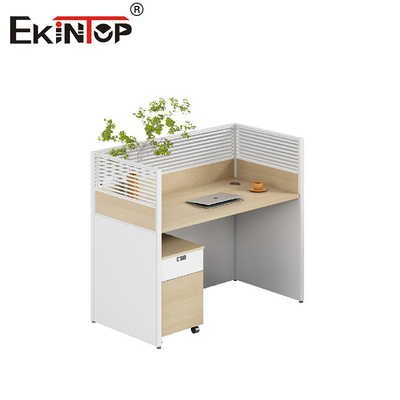 Conception moderne de la noix de bureau poste de travail du personnel bureau pour l'espace de bureau