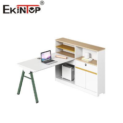 Des postes de travail de bureau personnalisables de style métier moderne