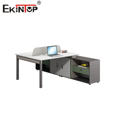 Station de travail de bureau à faible coût pour les employés de style industriel avec armoire de stockage d'écran