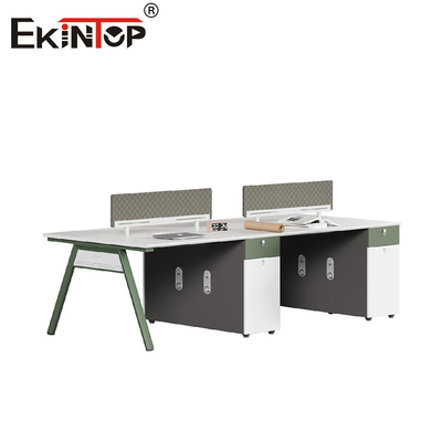 Staff de bureau modulaire de 4 à 6 sièges avec cloisons de style moderne