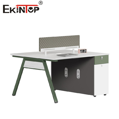 Meubles de bureau de conception ergonomique avec postes de travail à écran de confidentialité