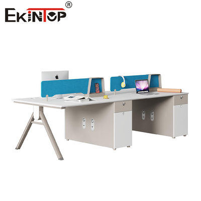 Station de travail modulaire de 4 personnes pour employés