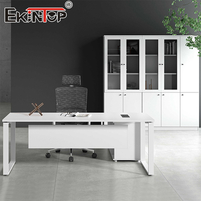 Bureau de bureau avec des jambes en métal Meubles de style minimaliste