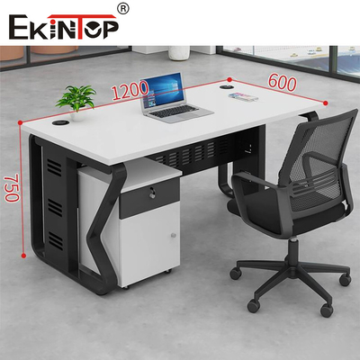 Petit bureau pour les employés Bureau exécutif Bureau de bureau de style professionnel Bureau en chêne massif