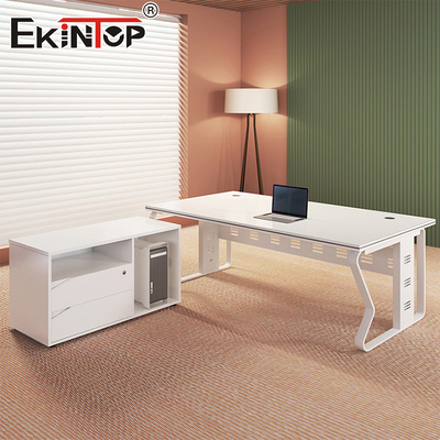 Gestionnaire de l'espace de bureau Table de bureau Bureau commercial Style industriel