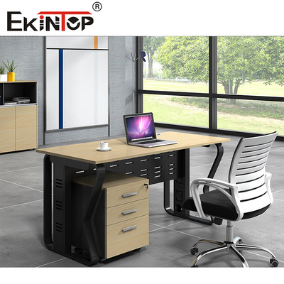 Des bureaux pour les employés en bois de noyer Style moderne Chaises de bureau pour ordinateur personnalisables