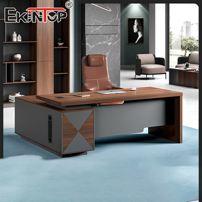 Bureau de bureau avec tiroirs