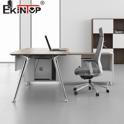 Conception minimaliste Bureau blanc Espace bureau sur mesure