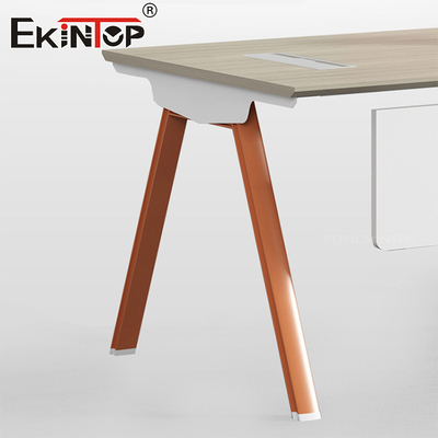 Ensemble de meubles de bureau de style commercial