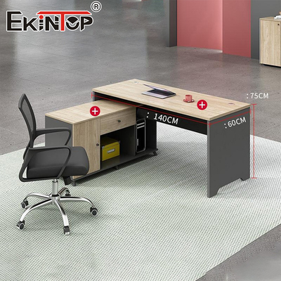 Matériau de noyer Bureau du personnel Bureau de bureau de style industriel Mobilier de bureau modulaire