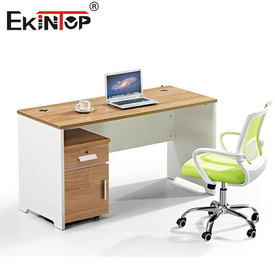 Meubles de bureau modulaires personnalisables pour petits employés de bureau
