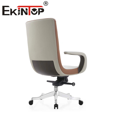 Assise de bureau en cuir pivotant pour ordinateur