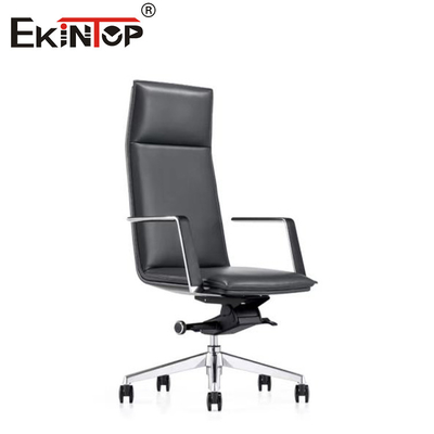 Chaise en cuir noir avec accoudoirs pivotants et réglable en hauteur