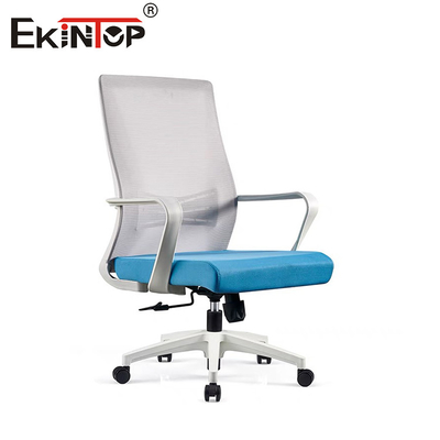 Chaise de bureau avec accoudoirs en nylon auto-assemblée