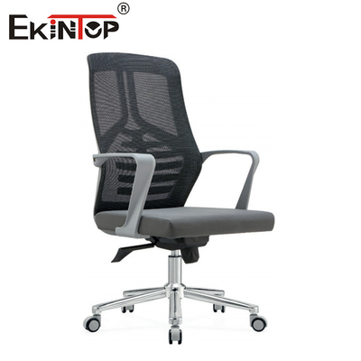 Chaise de bureau en maille à dos avec roulettes pivotantes et hauteur réglable