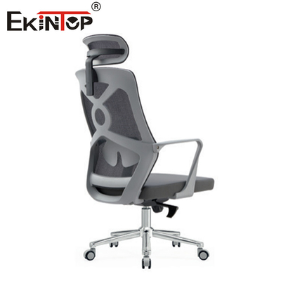 Chaise de bureau à dos haut avec matériau en maille, accoudoirs et roues de style moderne
