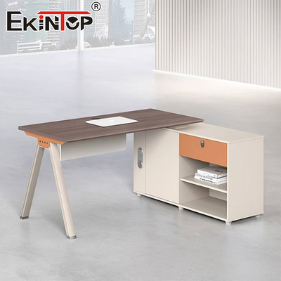 Bureau en forme de L de haute qualité de couleur noyer dans un style moderne